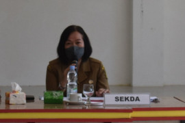 Sekda Sintang pimpin dengar pendapat sengketa 20 desa hasil pilkades 2021