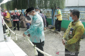 Inovasi "SIKAWAN-JB" HSS berikan pelayanan petugas langsung datang ke rumah