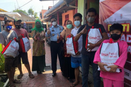 Lapas Tembilahan berbagi paket bantuan sosial kepada masyarakat