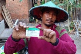 Bekerja sebagai buruh tani, Katiman merasa tenang punya JKN-KIS