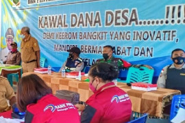 Penyaluran dana desa di perbatasan  dikawal Satgas TNI-Polri
