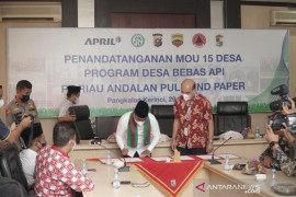 Bupati Pelalawan apresiasi RAPP libatkan Desa cegah karhutla
