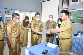 Sumsel cairkan tunjangan pembelajaran daring untuk 9.336 guru honor SMA-SMK