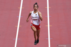 PON Papua - Alvin Tehupeiory rebut emas 400 meter gawang putri meski didera cedera