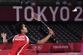 ANTHONY SINISUKA GINTING LOLOS KE SEMIFINAL Page 2 Small