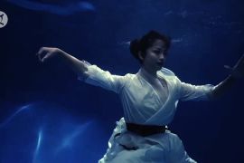 Bagaimana rasanya berlatih tai chi di bawah air?
