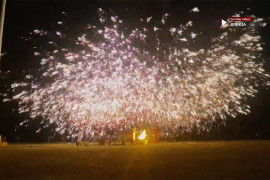 Menikmati pertunjukan kembang api dari besi cair di Mongolia Dalam