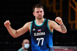 Basket putra Olimpiade: Slovenia sapu bersih, mimpi tuan rumah musnah