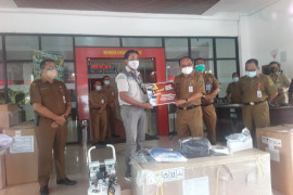 PT Adaro serahkan Emergency Ventilator ke Pemkab Tabalong