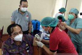 1.035 nakes Denpasar terima vaksinasi COVID-19 dosis ketiga di RSUD Wangaya