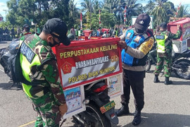 Aparat TNI/Polri di Biak luncurkan perpustakaan keliling untuk warga