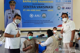 Kolaborasi GAPKI, ANJ Agri Siais vaksinasi 1200 karyawan dan masyarakat