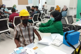 Ribuan karyawan PT AMP Plantation telah divaksinasi COVID-19