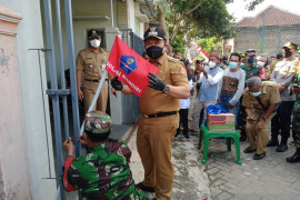 Efektif tekan COVID-19, Bupati Jember lanjutkan PPKM berbasis RT/RW