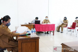 Karolin minta Disdukcapil maksimalkan layanan di tingkat kecamatan