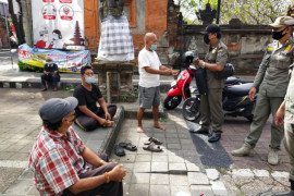 Tim Yustisi Denpasar awasi fasilitas umum saat PPKM