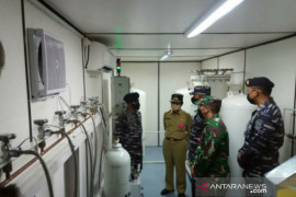 KRI Semarang-594 mampu produksi 72 ribu liter oksigen per hari