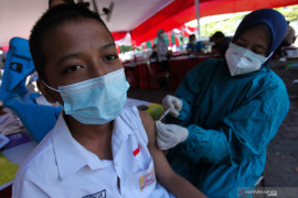 Pahami efeknya bila terlambat suntik vaksin dosis kedua