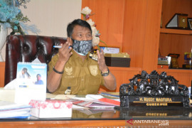 Gubernur Sulteng  minta bupati-wali kota siapkan tempat isolasi terpusat