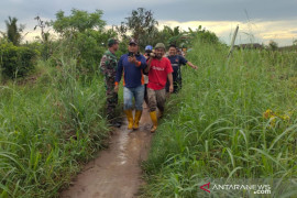 Mayat yang ditemukan di kebun labu Desa Kambat Utara diduga karena sakit