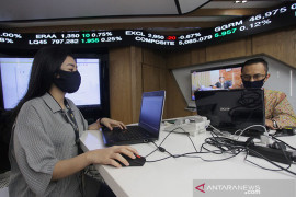 IHSG ditutup melemah tertekan aksi ambil untung