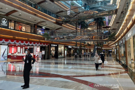 Luhut Binsar Pandjaitan perluas cakupan daerah PPKM level 4 yang boleh buka mal