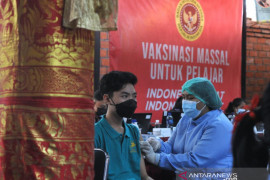 BIN adakan vaksinasi lanjutan bagi pelajar di Bali