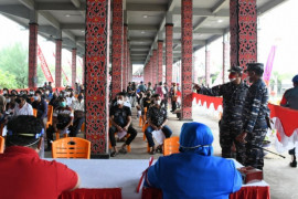 Lantamal XII Pontianak gelar "Serbuan vaksinasi" jelang HUT Ke-76 RI