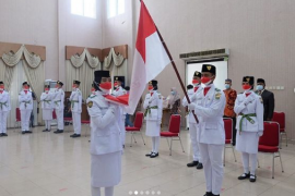 Bupati Masnah kukuhkan Paskibraka Kabupaten Muarojambi