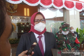 Bupati Bogor paksa pasien OTG isolasi terpusat sesuai instruksi Pusat