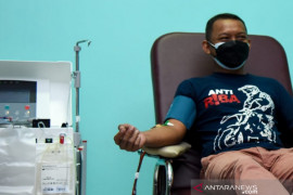 PMI Karawang andalkan bantuan PMI Bekasi penuhi kebutuhan plasma konvalesen