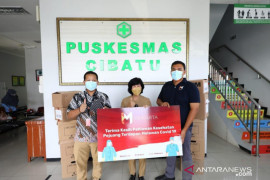 Meikarta beri donasi nakes rayakan HUT RI
