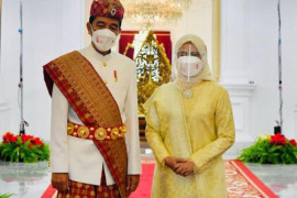 Pakaian adat Presiden dan upaya tumbuhkan kebanggaan akan tradisi