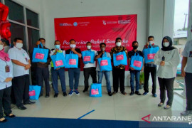 Peringati HUT Kemerdekaan RI Jasa Raharja  bagi paket bahan makanan