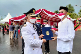 Wali Kota Beri Surat Remisi Pada Dua Napi Lapas Tarakan Usai Upacara