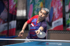 Perenang Syuci gagal tembus final 100 meter gaya kupu-kupu, David Jacobs menang di tenis meja