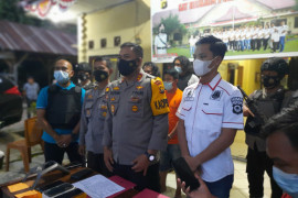 Polisi Muarojambi tangkap pencuri motor dan penadahnya di Muratara
