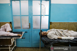 Ledakan hancurkan masjid dan banyak warga jadi korban di Afghanistan