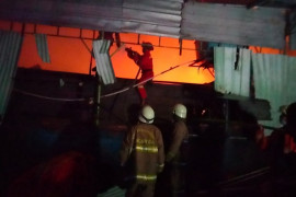 Tiga bangunan kontrakan 16 pintu terbakar