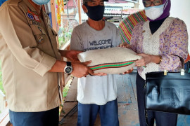 Pemprov Sulteng  bantu kebutuhan pangan 10.800 kepala keluarga