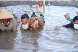 Pemprov Sumut diminta perbaiki jalan provinsi di Tebing Tinggi yang rusak
