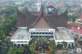 Segera di DPRD Sumbar, paripurna hak angket soal surat sumbangan ditandatangani gubernur