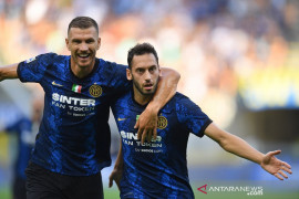 Hakan Calhanoglu tampil trengginas bersama Inter