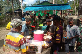 Satgas TNI Yonif 131 silaturahmi dengan warga perbatasan kampung Kibay