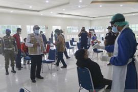 Tinjau 1.000 karyawan PT IKPP dites antigen, Alfedri targetkan 7.400 sehari