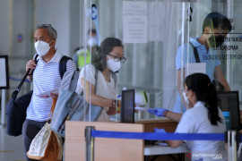 Kebijakan tes kesehatan diubah karena hasil PCR lebih akurat
