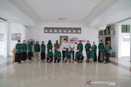 Usai mengabdi 40 hari di Solok, 80 mahasiswa KKN Unand dilepas kembali kampus oleh Wali Kota