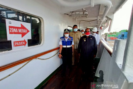 Wali Kota Sorong tinjau persiapan launching karantina terapung pasien COVID-19 di KM Sirimau