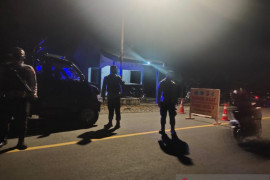 Polisi lakukan penyekatan perbatasan Kabupaten Boalemo-Pohuwato