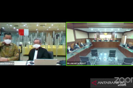 Hakim sebut Juliari Batubara  "lempar batu sembunyi tangan"